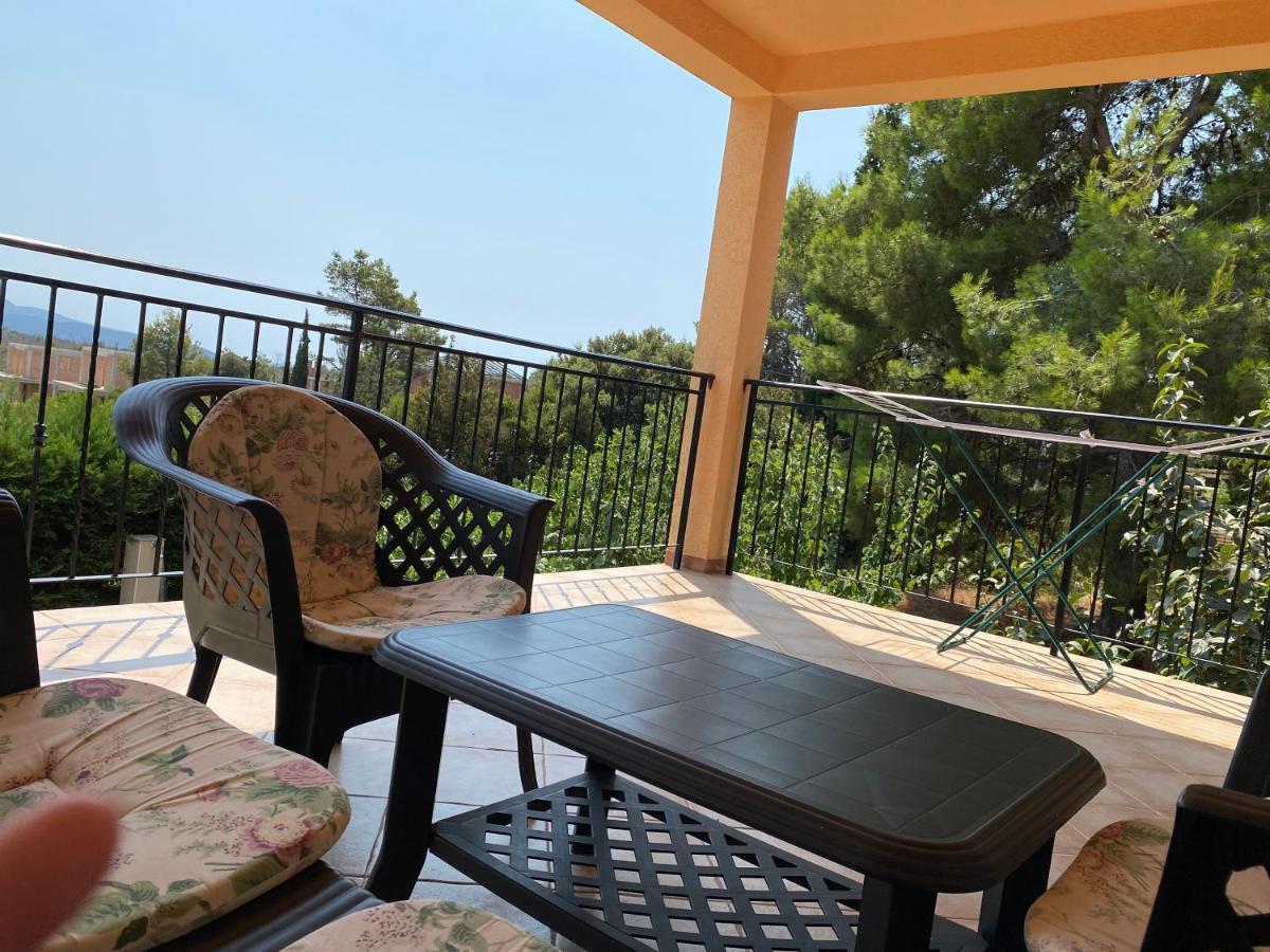 Apartments Villa Viktoria Tivat Exterior photo