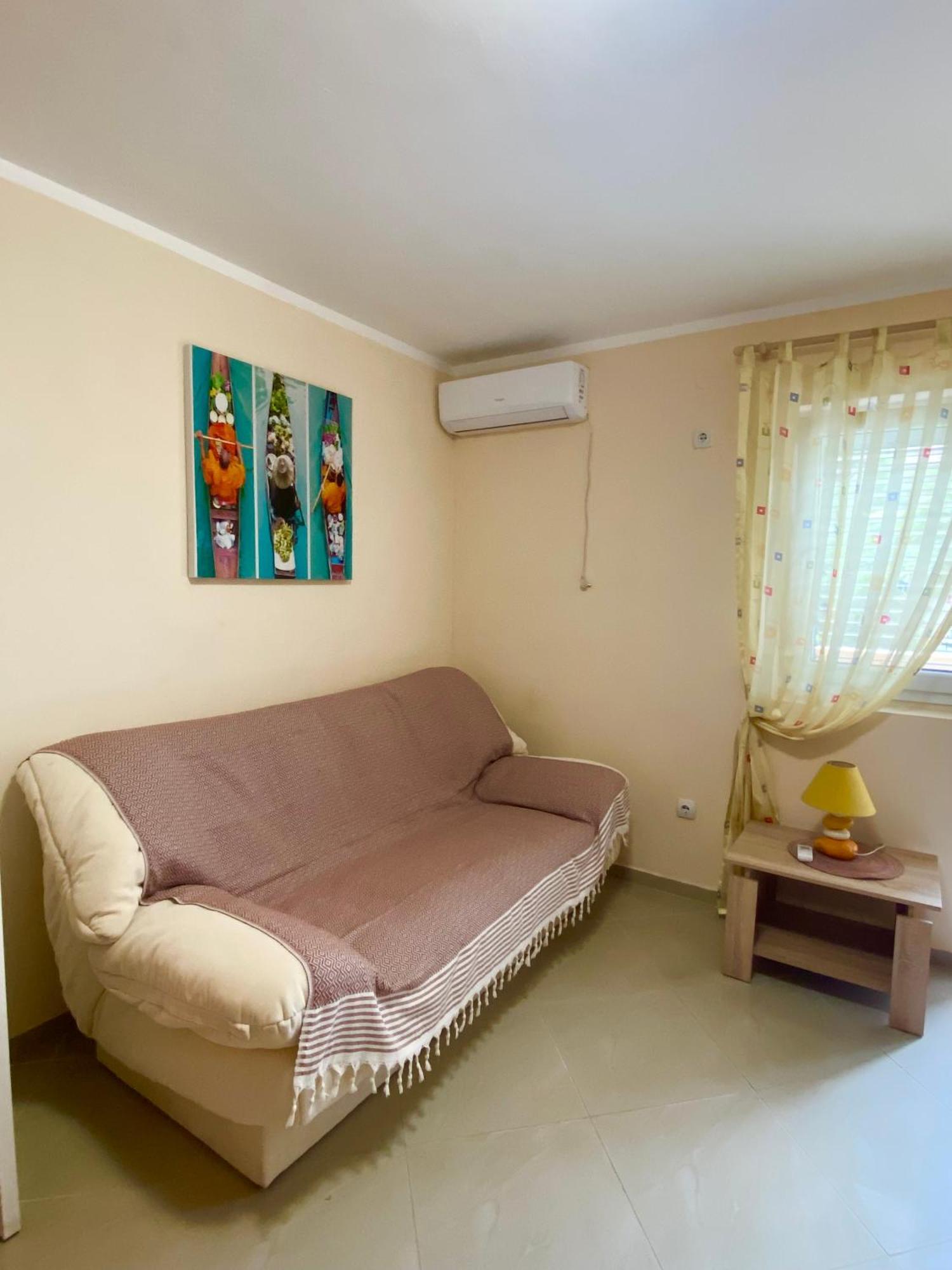 Apartments Villa Viktoria Tivat Exterior photo